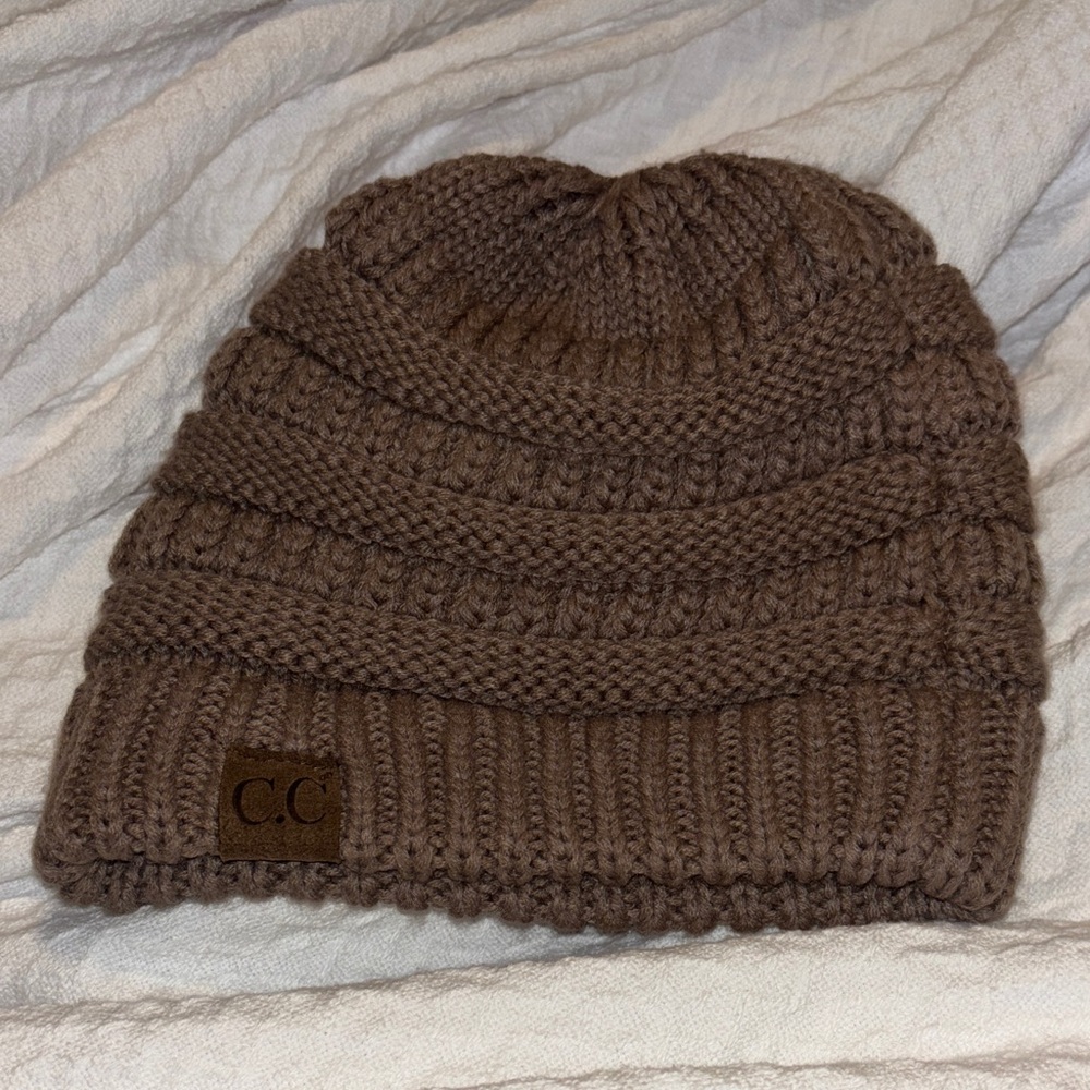 Classic CC Beanie, Light Brown
